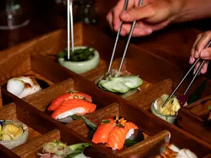 Platillo de cocina japonesa contemporánea en Tora